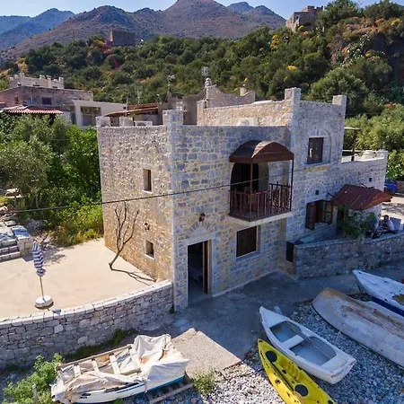 Faskomilo - Unique Beachfront Stone House In Alipa-mani * Khalkia