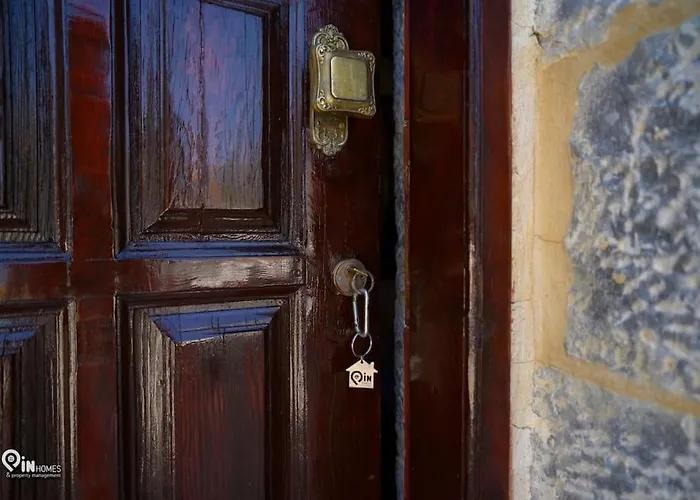 Faskomilo - Unique Beachfront Stone House In Alipa-mani Khalkia