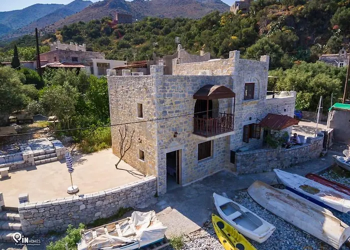 Faskomilo - Unique Beachfront Stone House In Alipa-mani * Khalkia